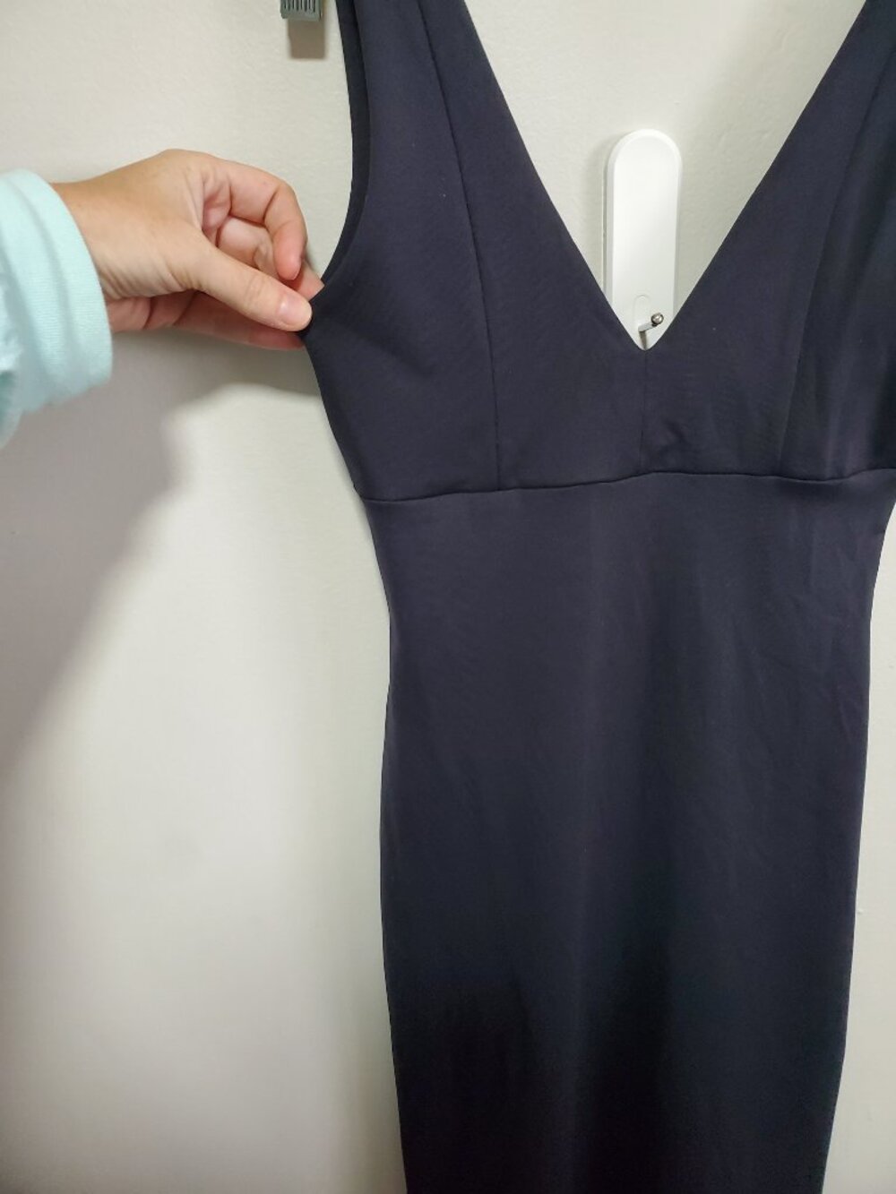 ABERCROMBIE & FITCH Bodycon Midi Dress Black XS V-Neck Stretch Empire Waist LBD - Picture 4 of 14